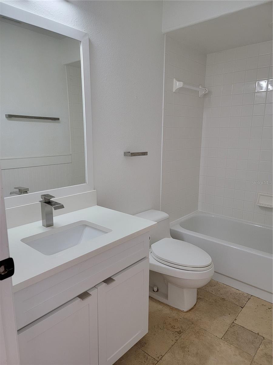Second bathroom - 5654 SHEFFIELD GREENE CIR #28, SARASOTA