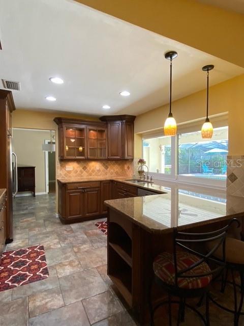 Single Family Residence at 2711 WILLOW OAKS DR, VALRICO, photo 9 of 24