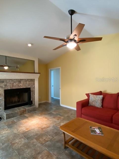 Single Family Residence at 2711 WILLOW OAKS DR, VALRICO, photo 10 of 24