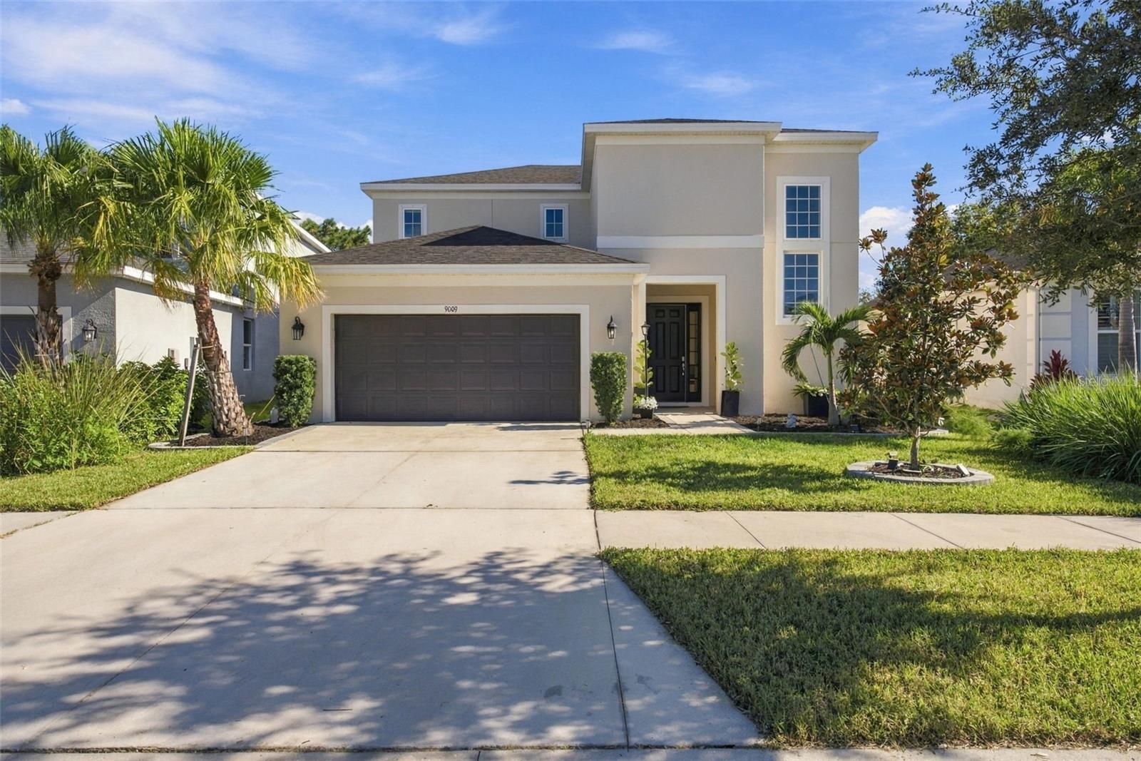 9009 SPRUCE CREEK CIR