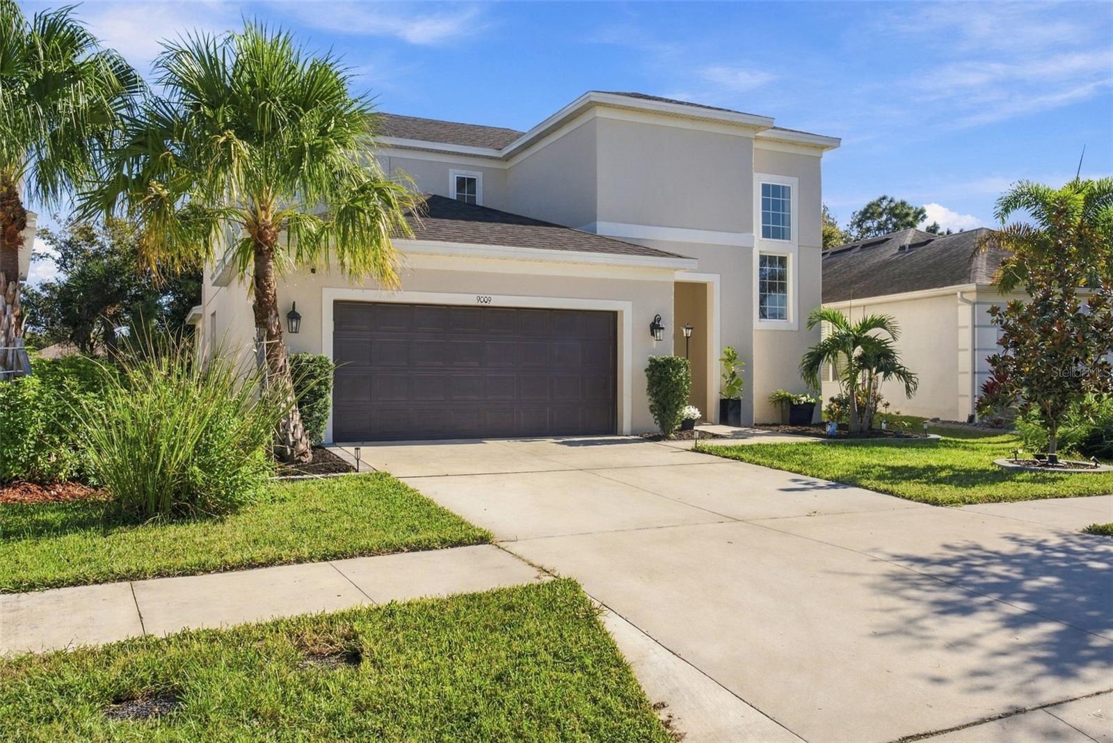 Single Family Residence at 9009 SPRUCE CREEK CIR, RIVERVIEW, photo 2 of 59