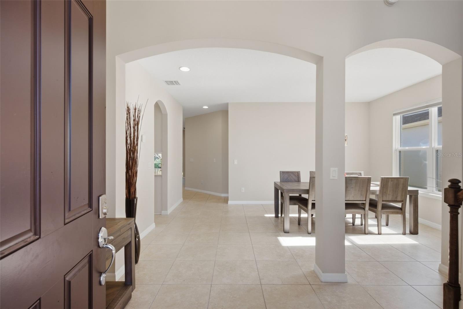 Single Family Residence at 9009 SPRUCE CREEK CIR, RIVERVIEW, photo 6 of 59