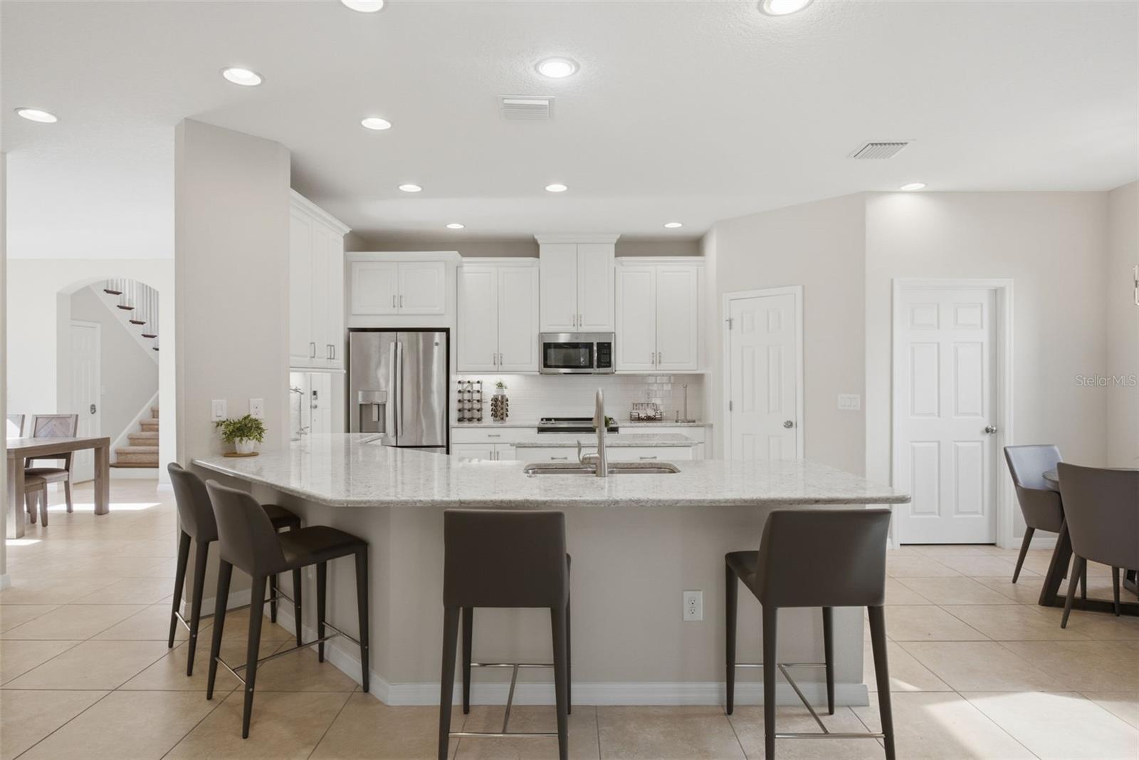 Single Family Residence at 9009 SPRUCE CREEK CIR, RIVERVIEW, photo 11 of 59