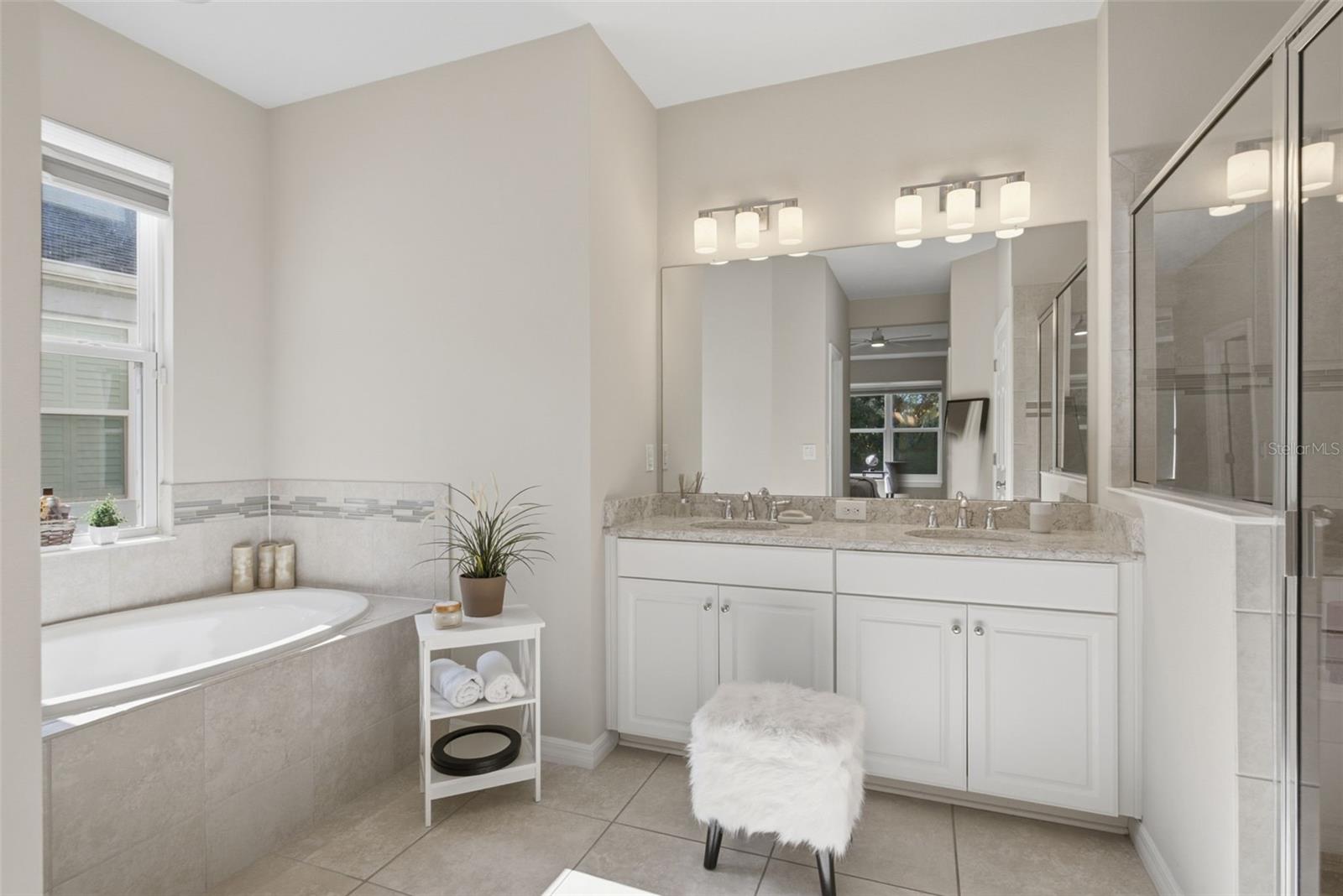 Single Family Residence at 9009 SPRUCE CREEK CIR, RIVERVIEW, photo 21 of 59