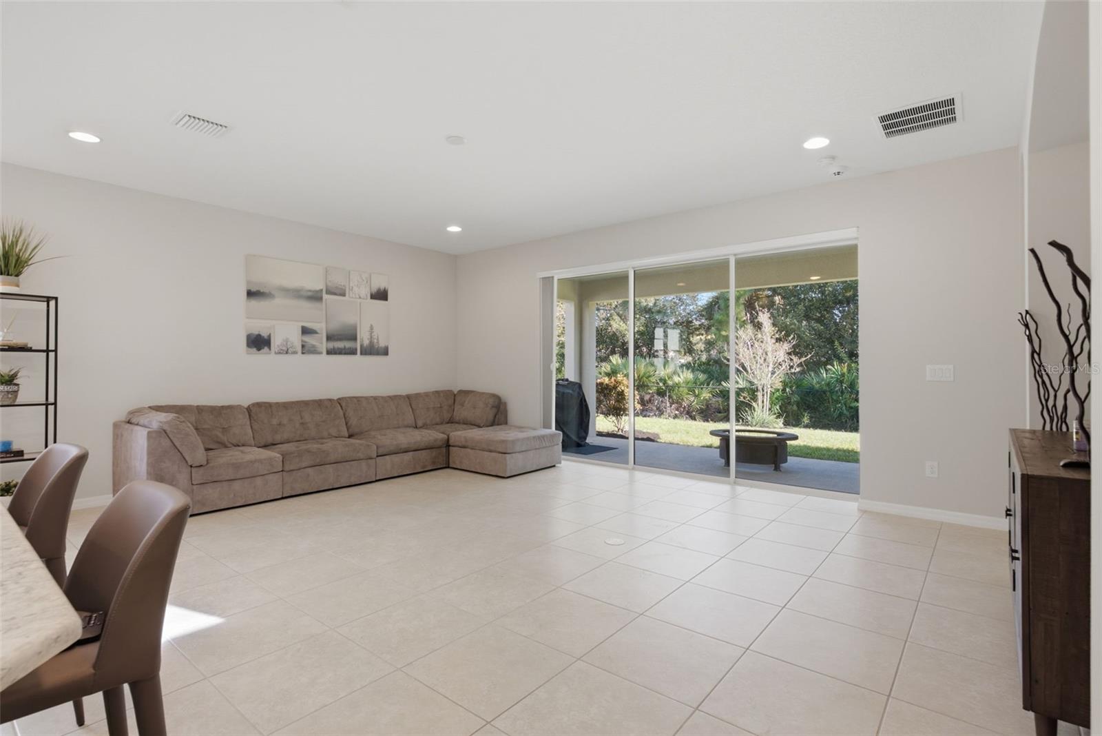 Single Family Residence at 9009 SPRUCE CREEK CIR, RIVERVIEW, photo 26 of 59