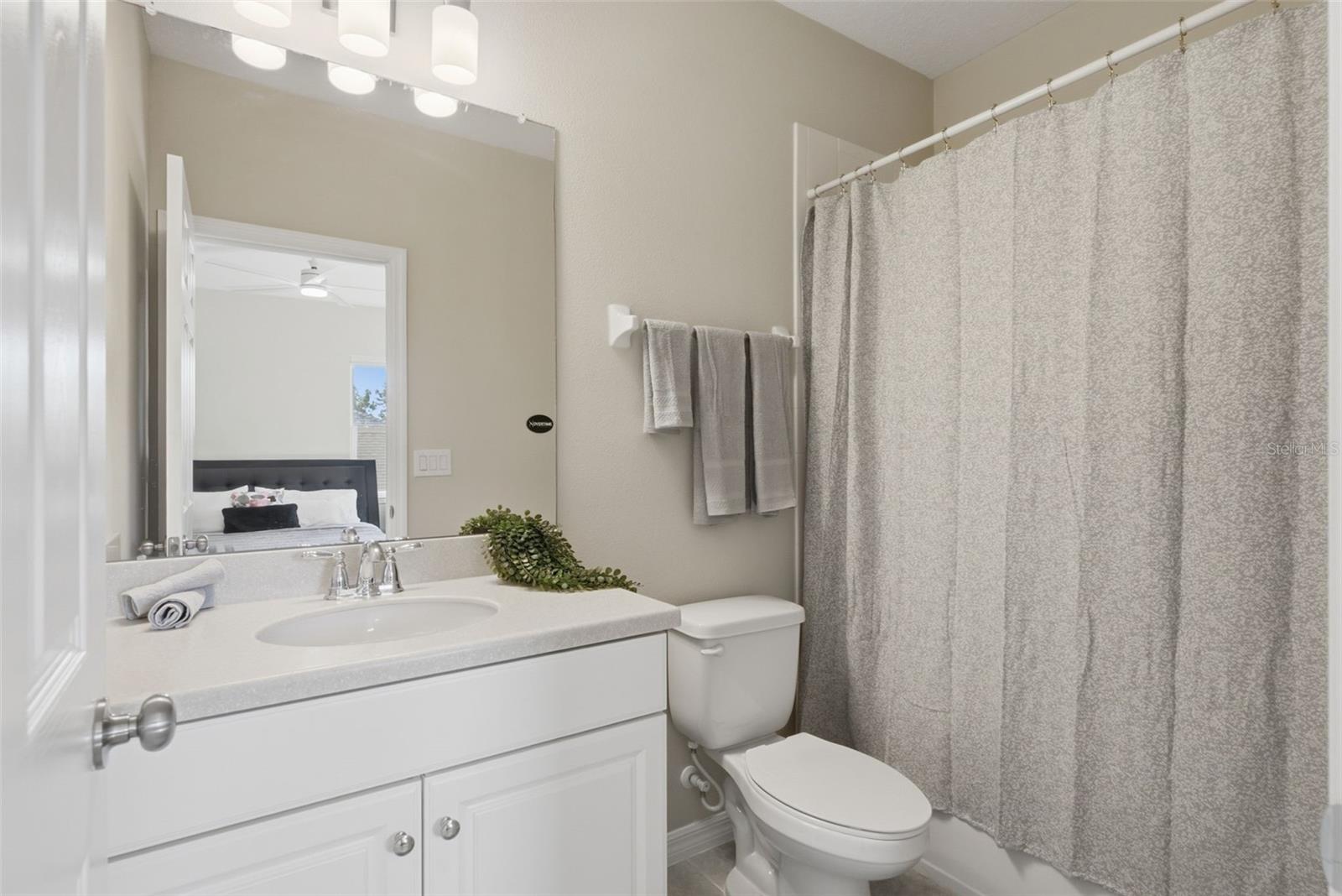 Single Family Residence at 9009 SPRUCE CREEK CIR, RIVERVIEW, photo 38 of 59
