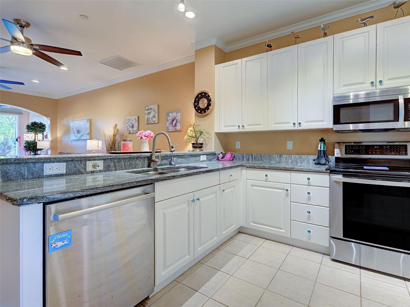 Villa at 668 BACK NINE DR, VENICE, photo 6 of 59