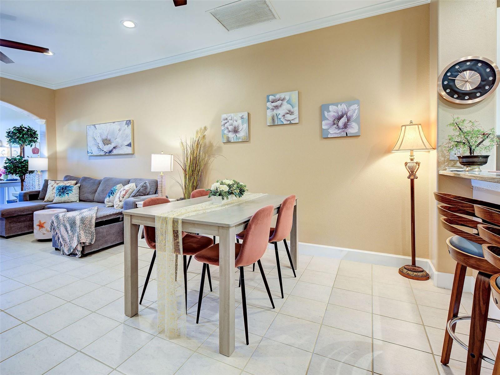 Dining area or extend living room space. - 668 BACK NINE DR, VENICE
