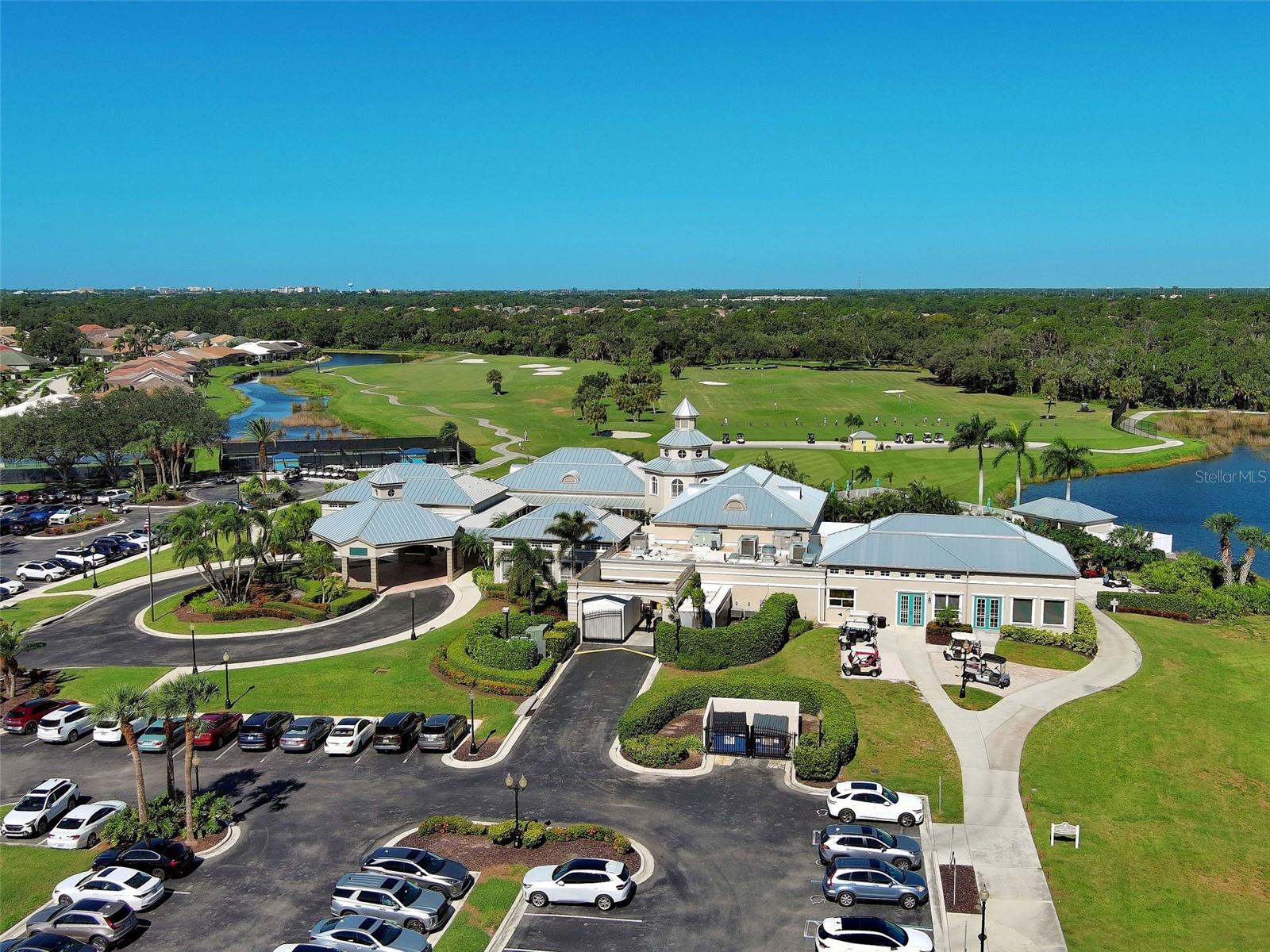Low fees and no mandated spending at the Clubhouse or dining room! - 668 BACK NINE DR, VENICE