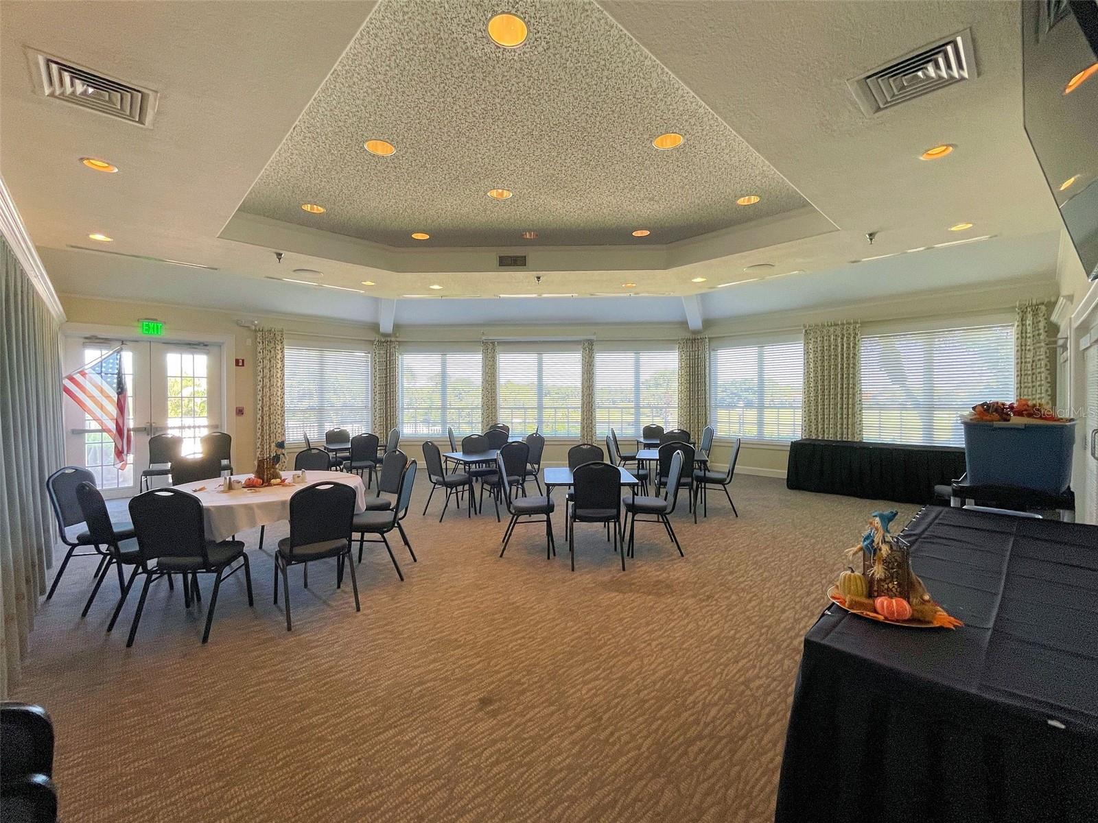 Available for private affairs, meetings, or even weddings! - 668 BACK NINE DR, VENICE