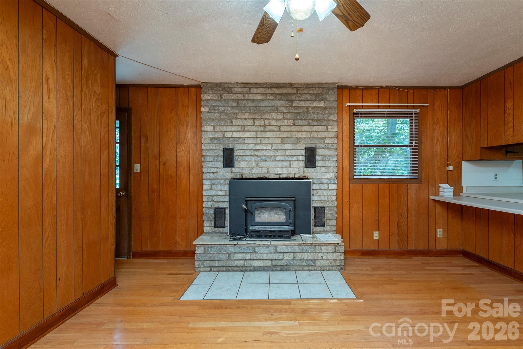 Den - 69 Alexander Road, Weaverville
