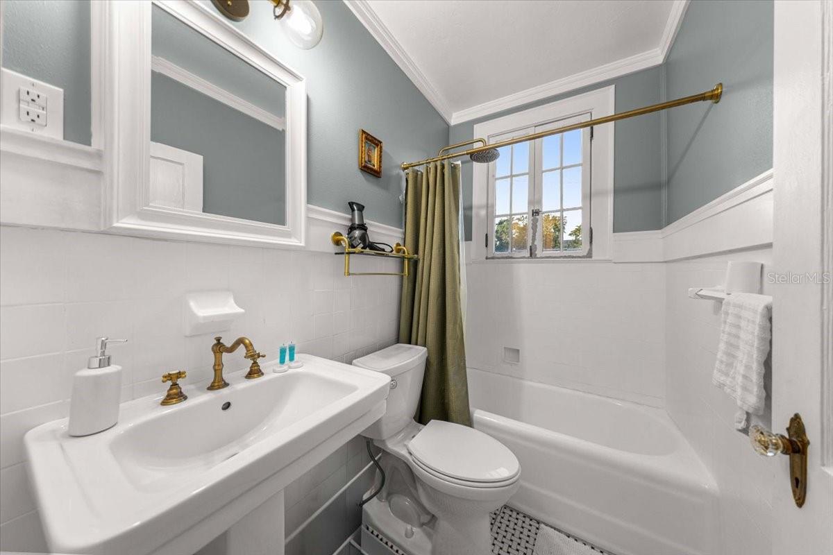 Unit B - 728 E FORT KING ST, OCALA