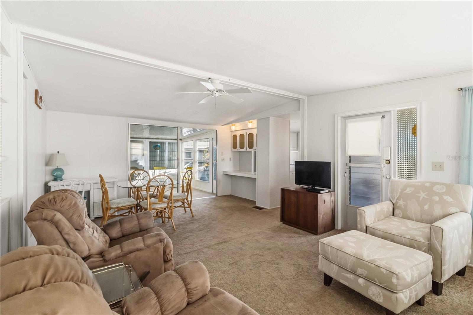 Mobile Home at 4810 TRI PAR DR, SARASOTA, photo 11 of 34