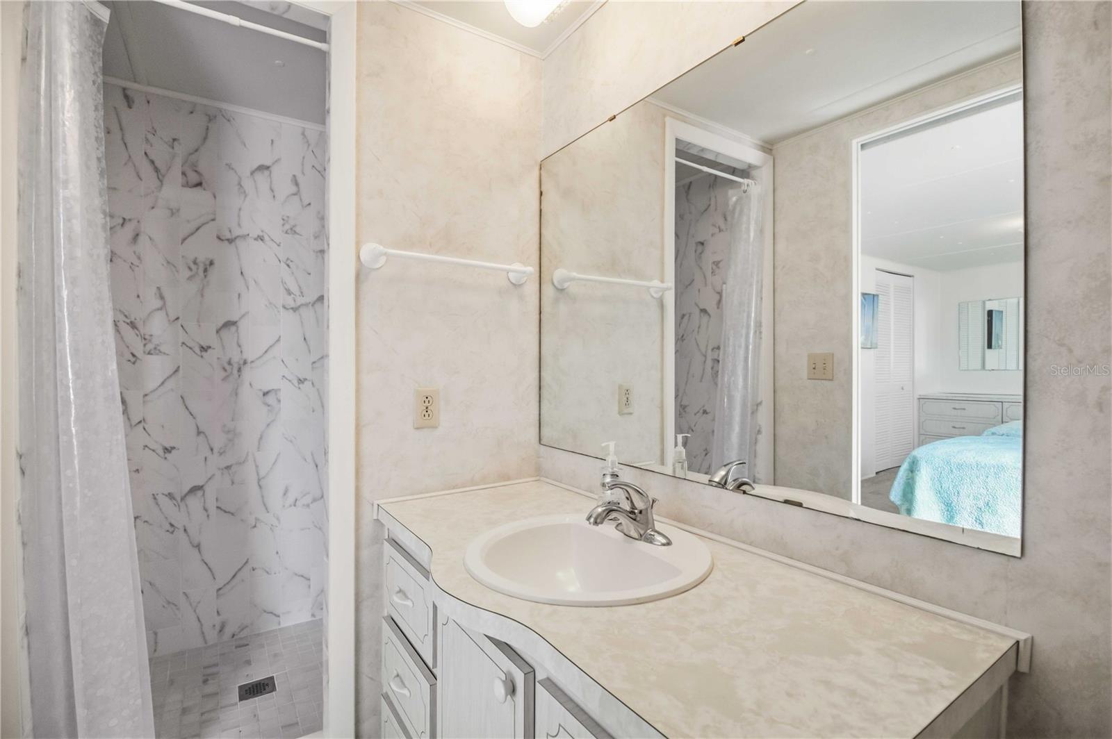 Mobile Home at 4810 TRI PAR DR, SARASOTA, photo 23 of 34