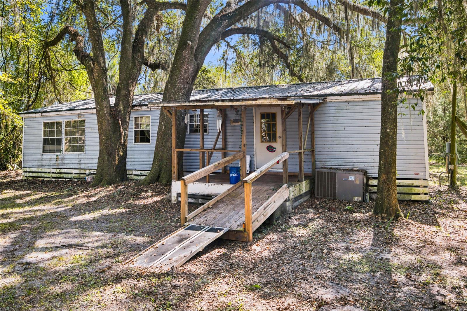 Manufactured Home at 5804 SW 144TH LN, MICANOPY, photo 3 of 41