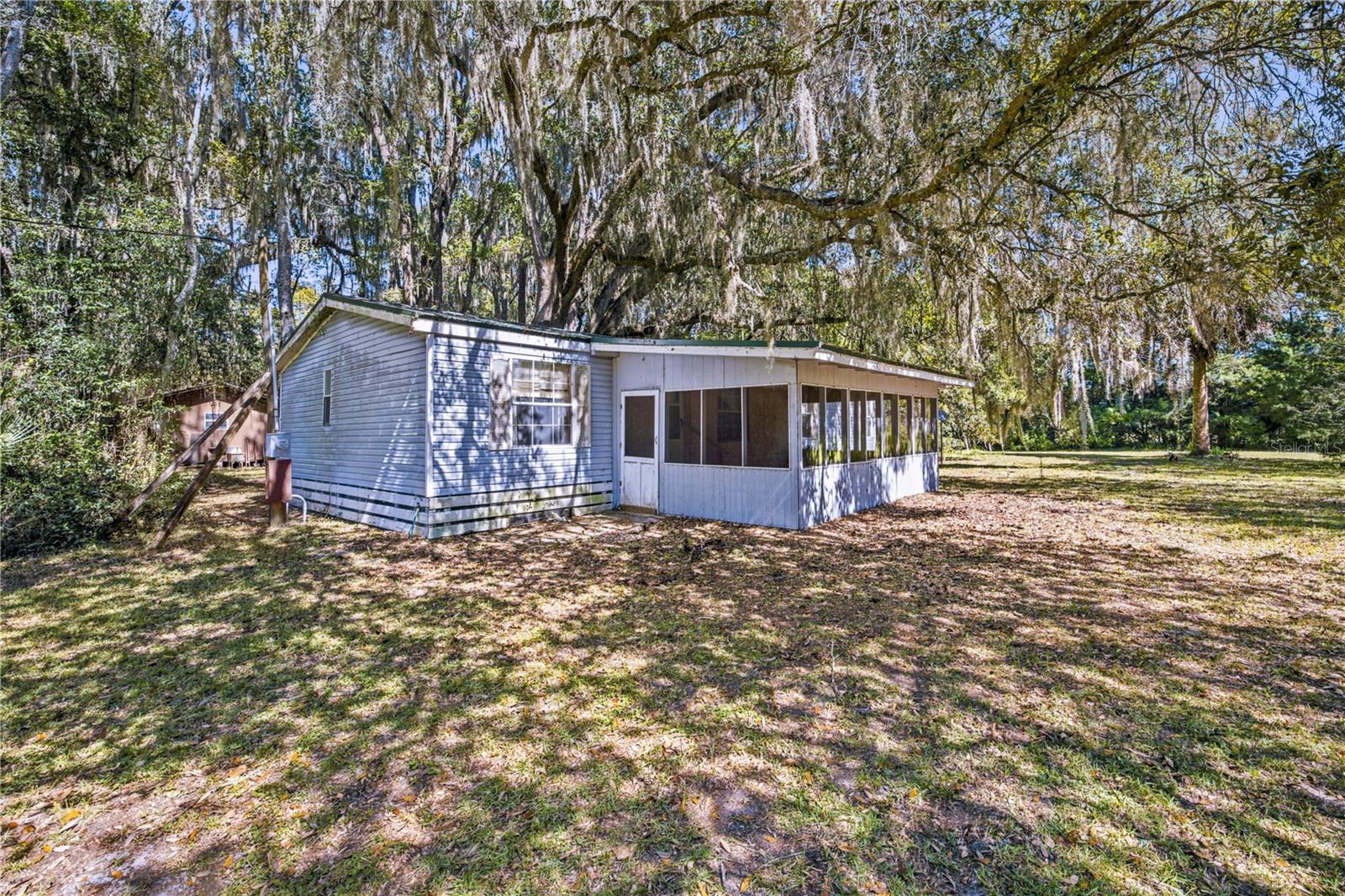 Manufactured Home at 5804 SW 144TH LN, MICANOPY, photo 4 of 41