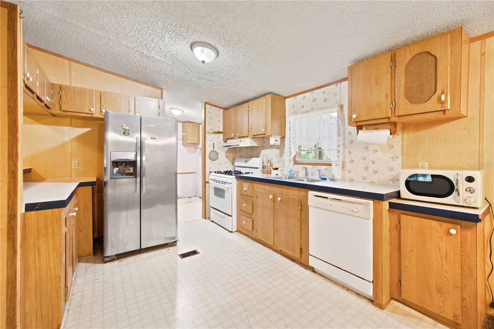 Manufactured Home at 5804 SW 144TH LN, MICANOPY, photo 17 of 41