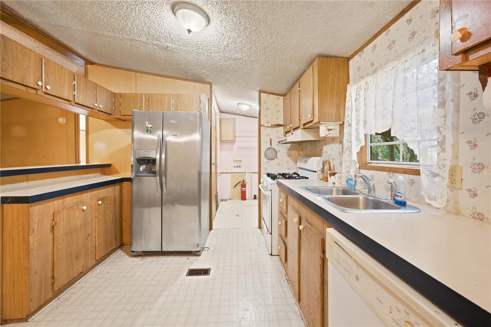 Manufactured Home at 5804 SW 144TH LN, MICANOPY, photo 18 of 41