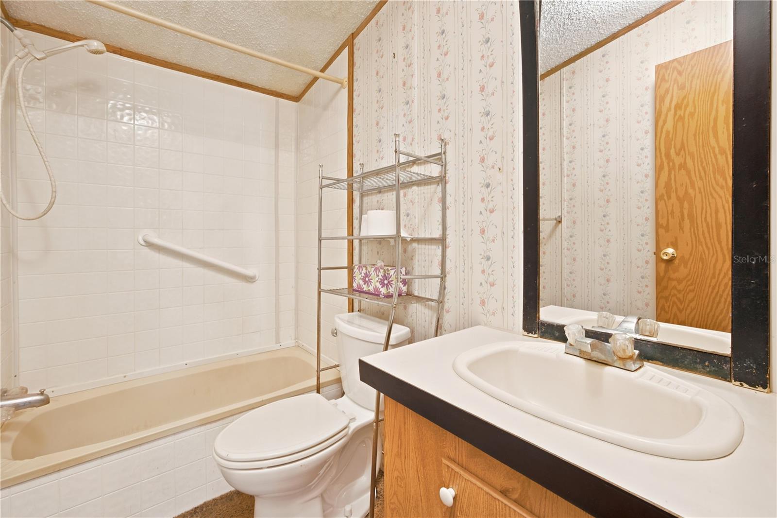 Bathroom No. 1 - 5804 SW 144TH LN, MICANOPY