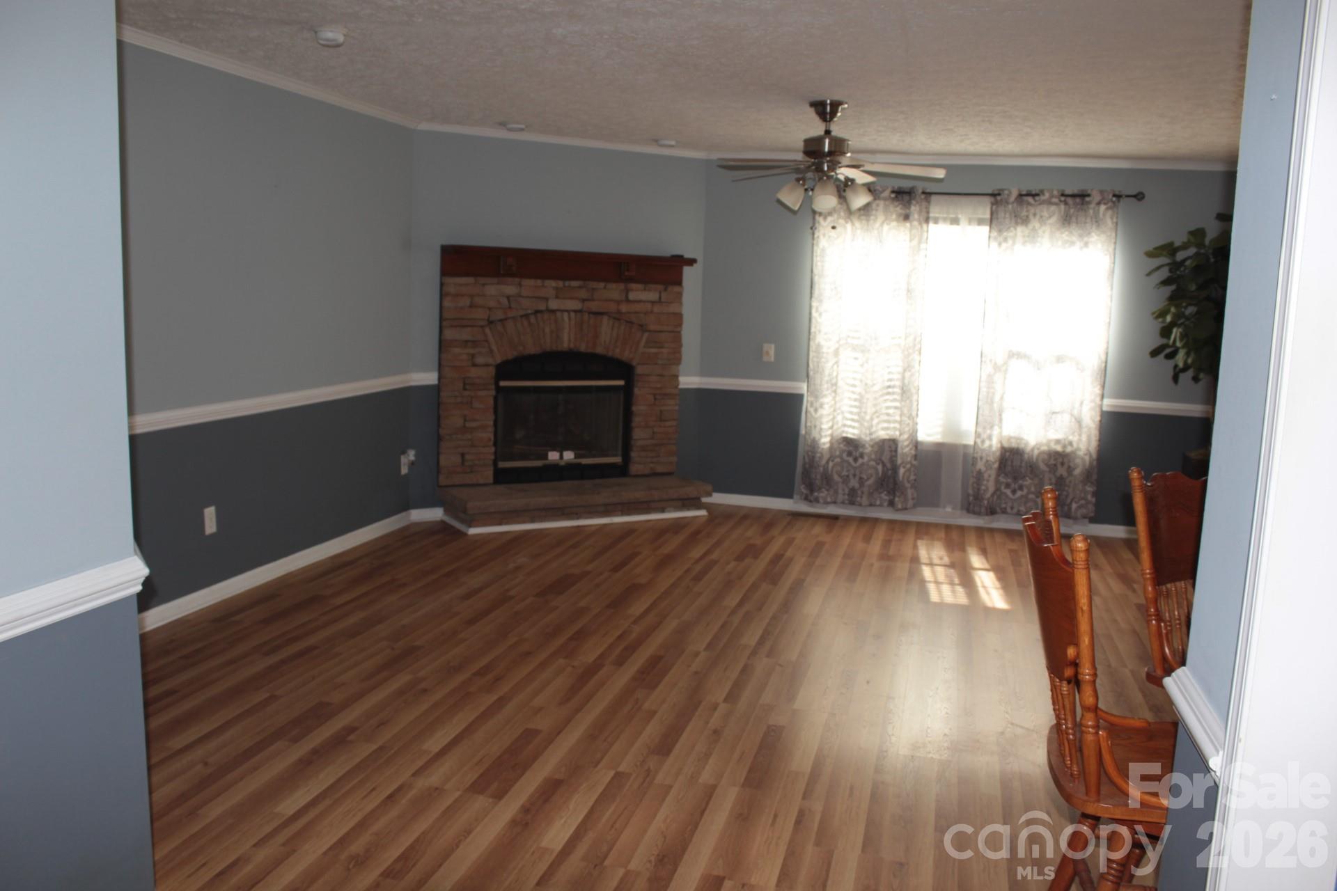 Single Family Residence at 130 Overhill Drive, Gaffney, photo 7 of 32