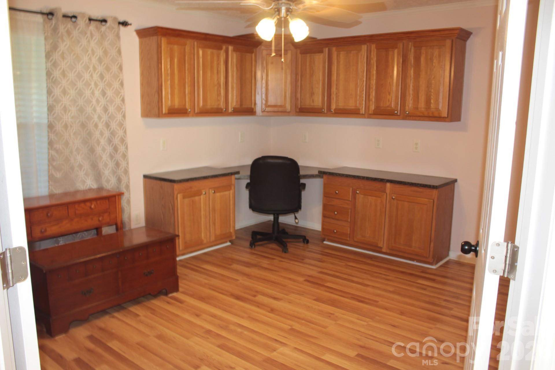 Single Family Residence at 130 Overhill Drive, Gaffney, photo 24 of 32