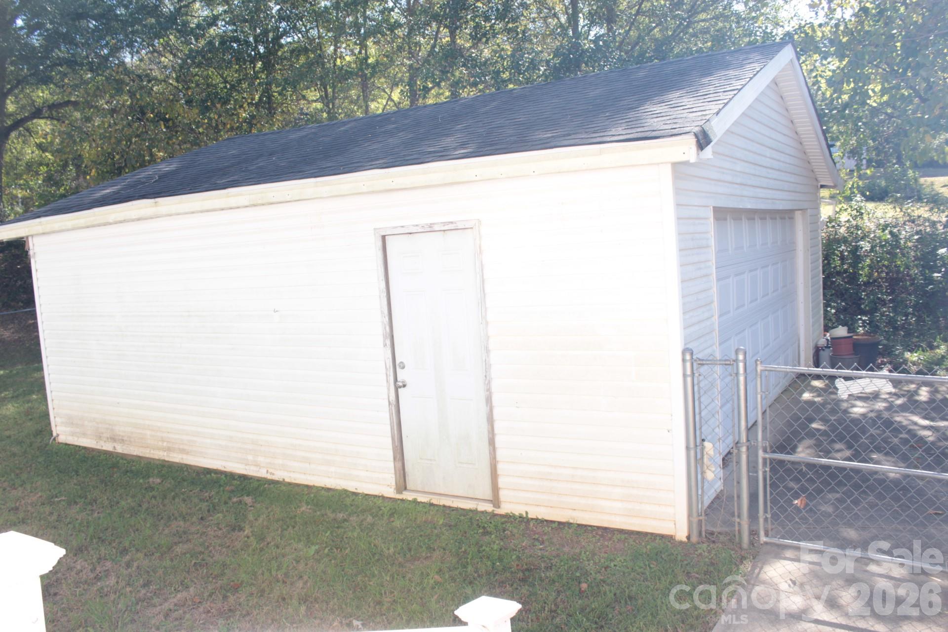 Single Family Residence at 130 Overhill Drive, Gaffney, photo 29 of 32