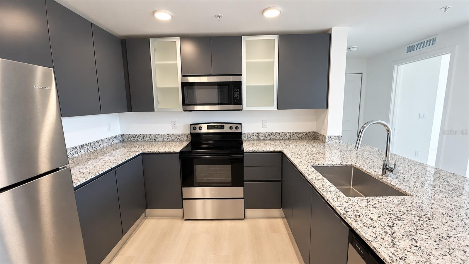 Condominium at 5587 MILLENIA BLVD #213, ORLANDO, photo 4 of 50