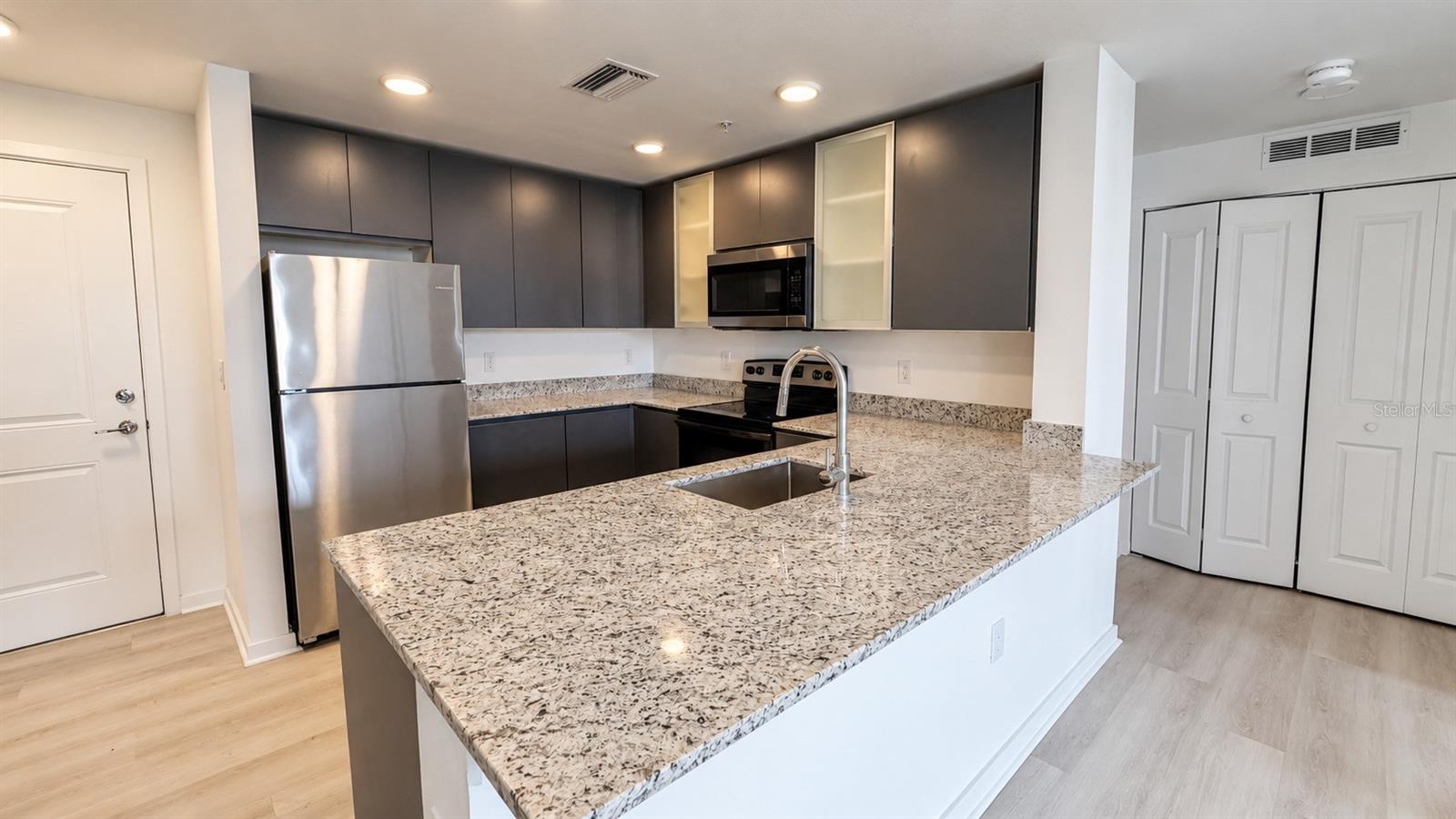 Condominium at 5587 MILLENIA BLVD #213, ORLANDO, photo 5 of 50