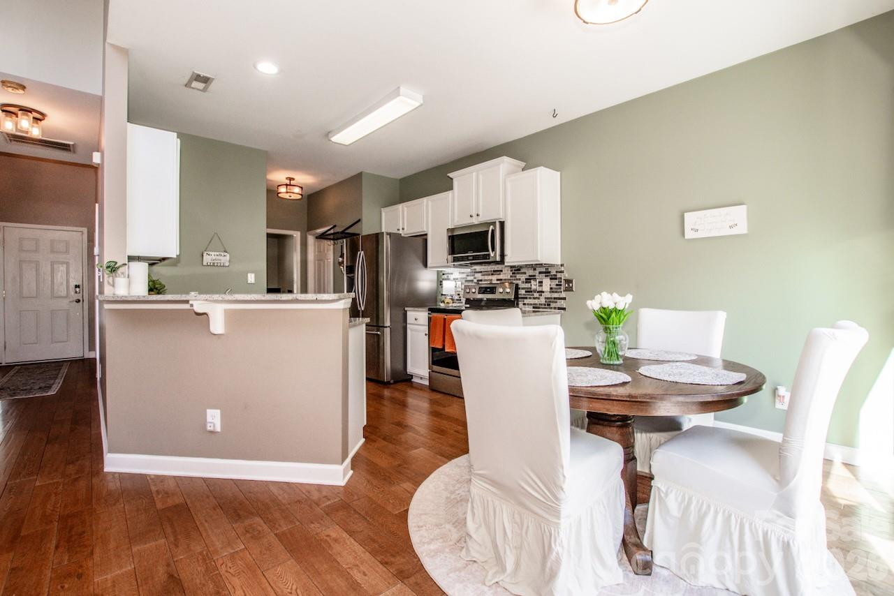 Single Family Residence at 375 Brook Glen Drive, Mooresville, photo 20 of 48