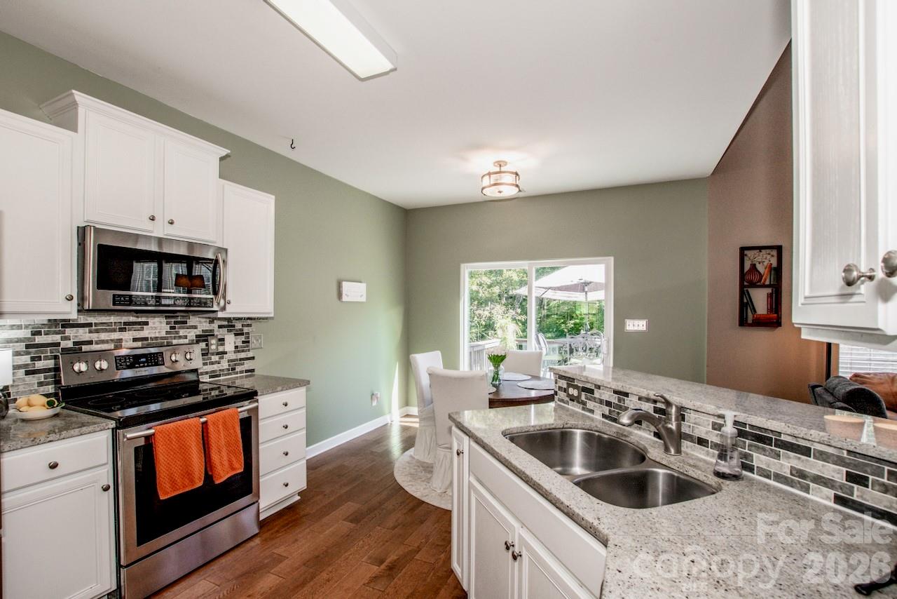Single Family Residence at 375 Brook Glen Drive, Mooresville, photo 26 of 48