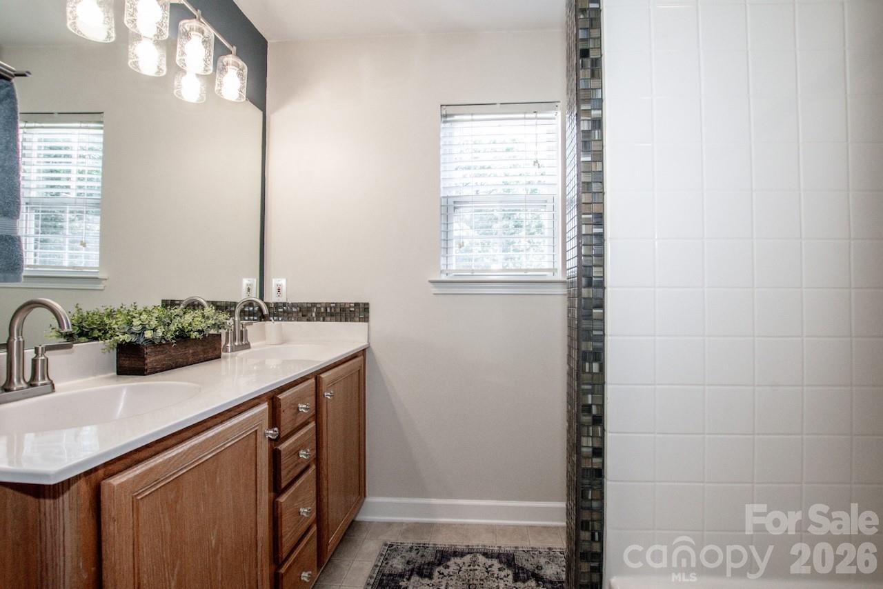 Single Family Residence at 375 Brook Glen Drive, Mooresville, photo 34 of 48