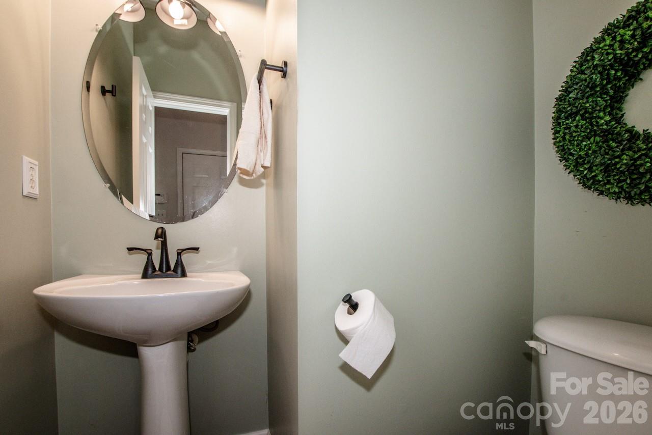 Single Family Residence at 375 Brook Glen Drive, Mooresville, photo 29 of 48