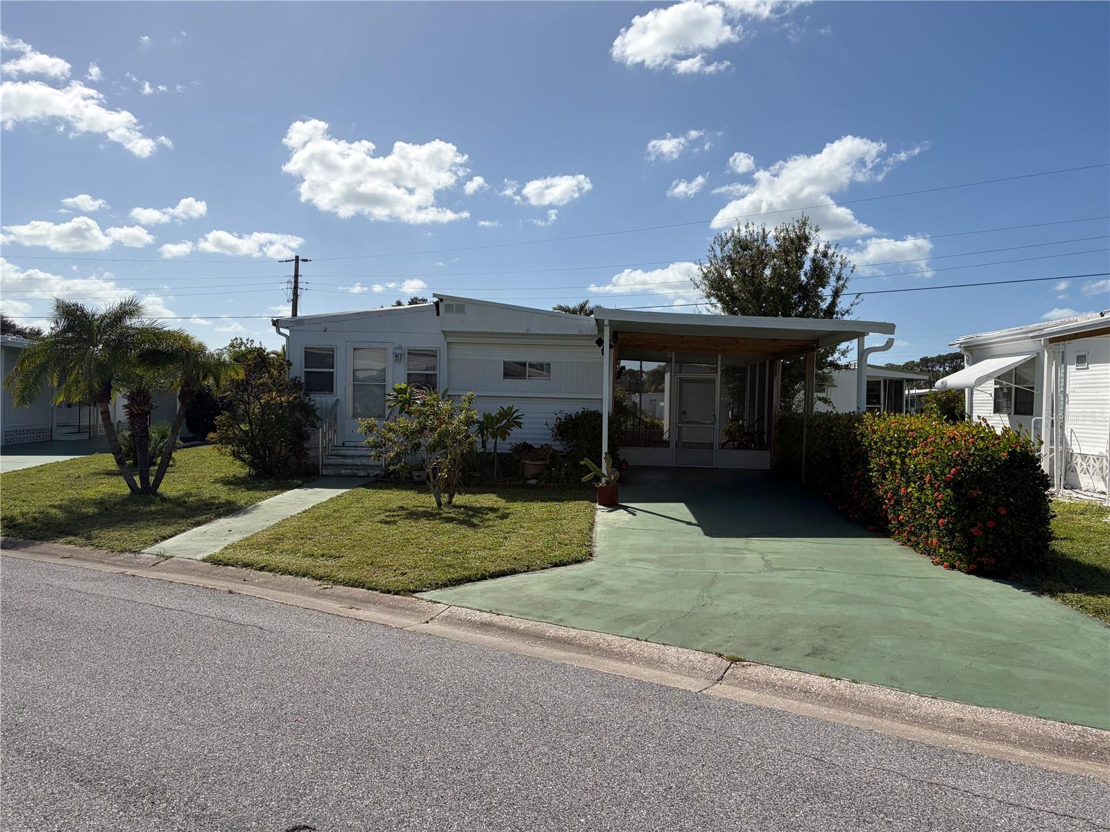 Mobile Home at 4949 OAKLAND HILLS AVE, SARASOTA