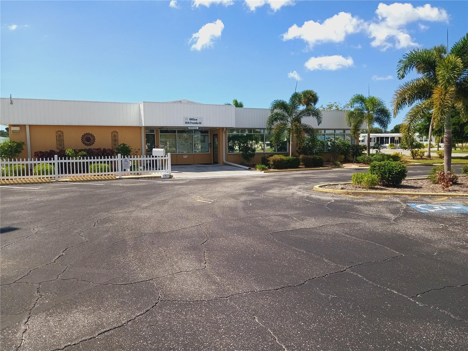 Mobile Home at 4949 OAKLAND HILLS AVE, SARASOTA, photo 58 of 74