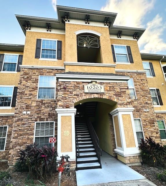 10203 COURTNEY PALMS BLVD #202