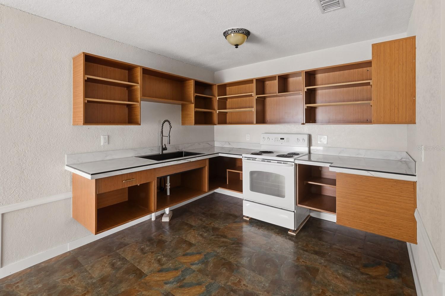 Triplex at 23083 CENTRAL AVE #C, PORT CHARLOTTE, photo 26 of 68