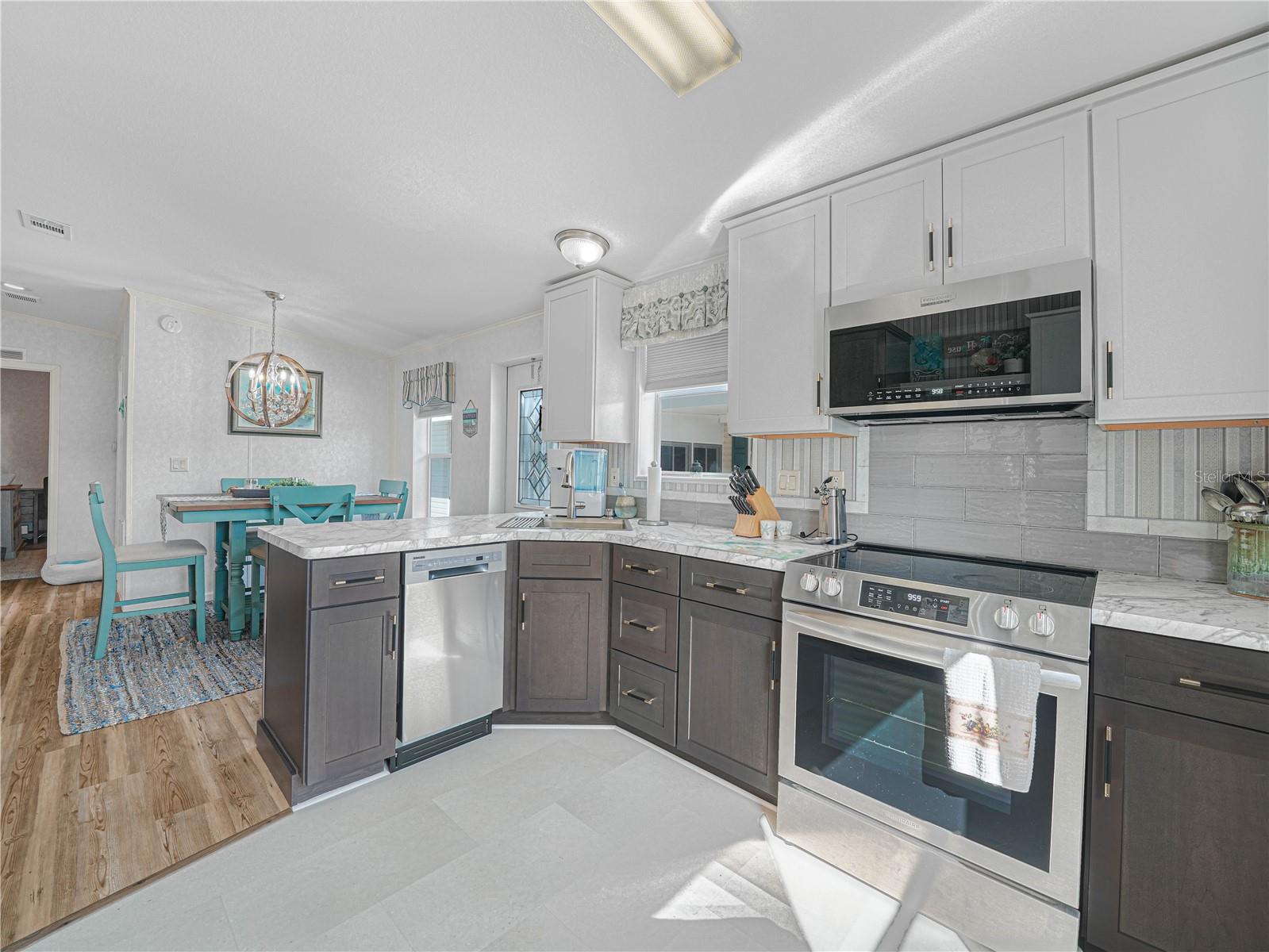 Manufactured Home at 4925 CYPRESS GARDENS RD #97, WINTER HAVEN, photo 10 of 27