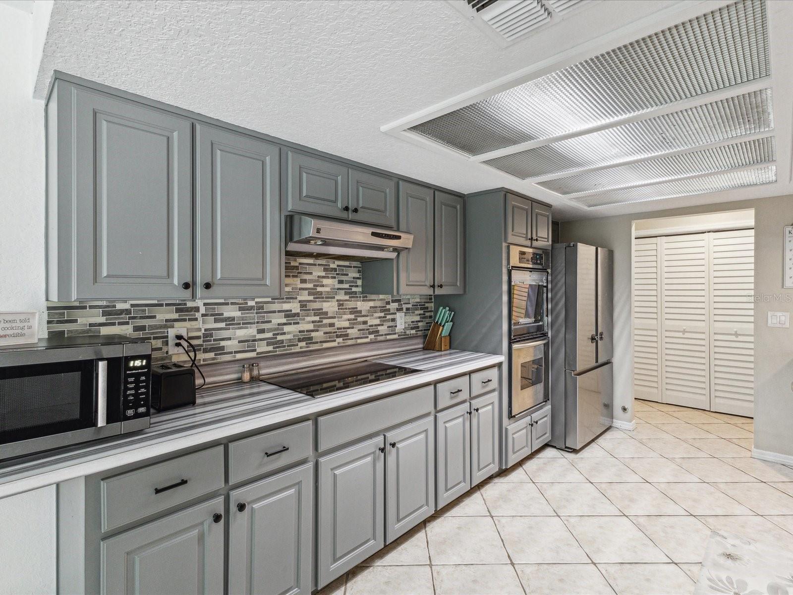 Single Family Residence at 1222 HUNTINGTON AVE, SPRING HILL, photo 14 of 52