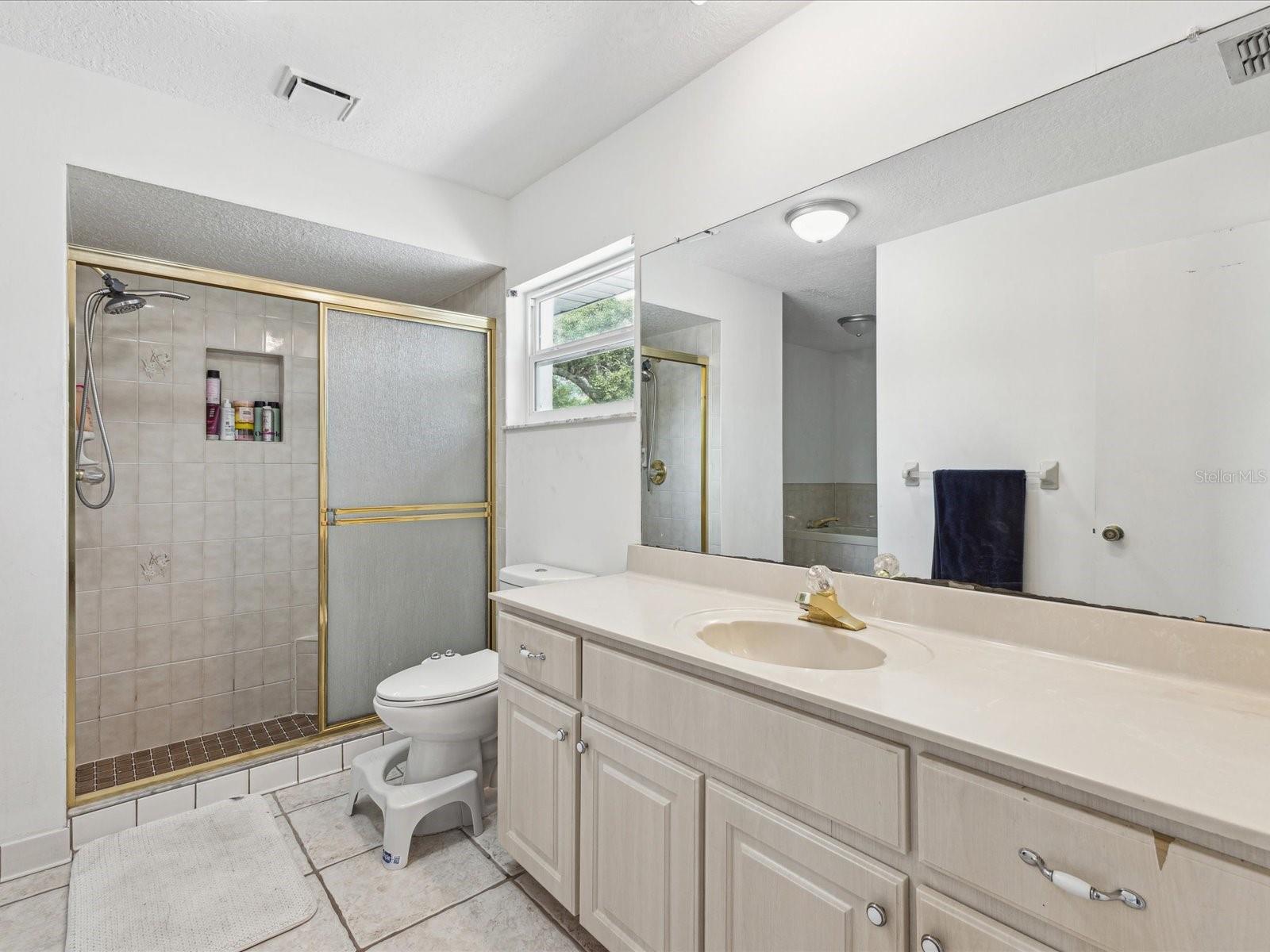 Primary Bathroom - 1222 HUNTINGTON AVE, SPRING HILL