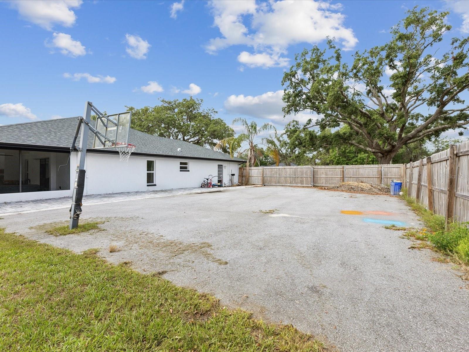 Basketball Court - 1222 HUNTINGTON AVE, SPRING HILL