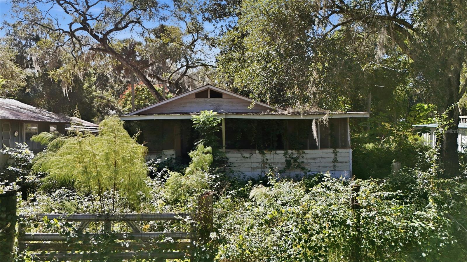 Single Family Residence at 25116 NE 133RD ST, SALT SPRINGS, photo 2 of 5