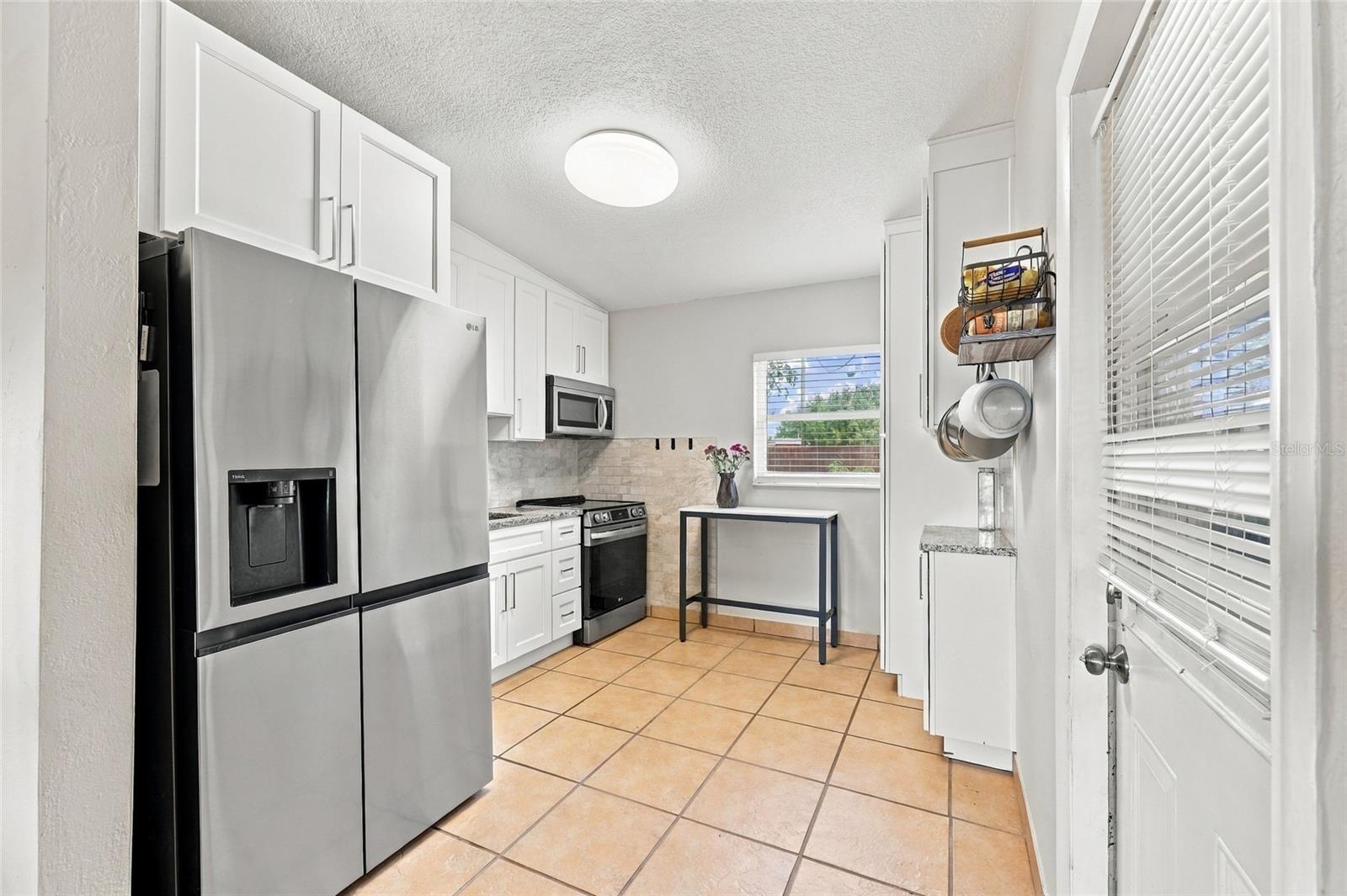 Single Family Residence at 1601 GATTIS DR, ORLANDO, photo 9 of 24