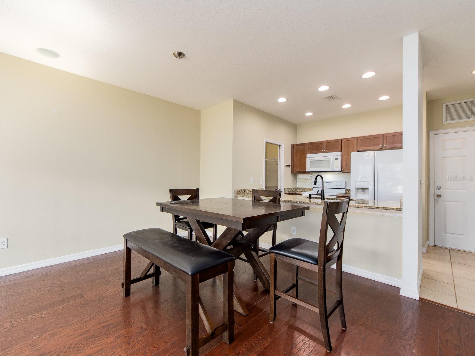 Townhouse at 1283 SAWGRASS ST, CLEARWATER, photo 10 of 76
