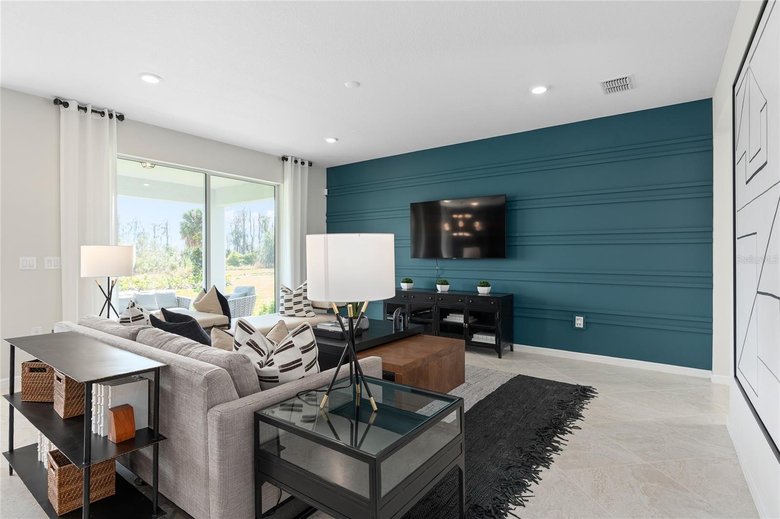 Model Home Design Only. Pictures and furnishings are for illustrative purposes only. Elevations, colors and options may vary. Furniture is for model home staging only. - 2502 SERENITY GARDEN DR, KISSIMMEE