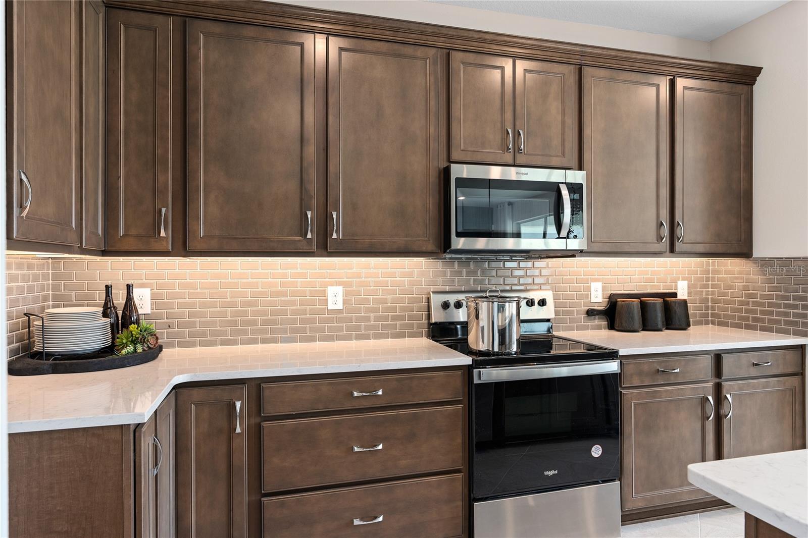Model Home Design Only. Pictures and furnishings are for illustrative purposes only. Elevations, colors and options may vary. Furniture is for model home staging only. - 2502 SERENITY GARDEN DR, KISSIMMEE