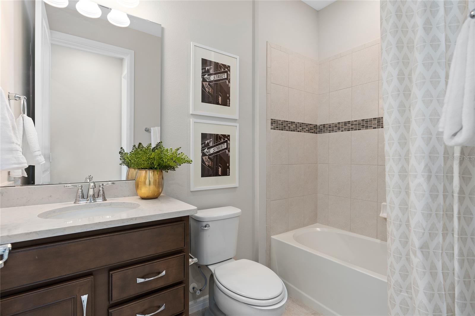 Model Home Design Only. Pictures and furnishings are for illustrative purposes only. Elevations, colors and options may vary. Furniture is for model home staging only. - 2502 SERENITY GARDEN DR, KISSIMMEE