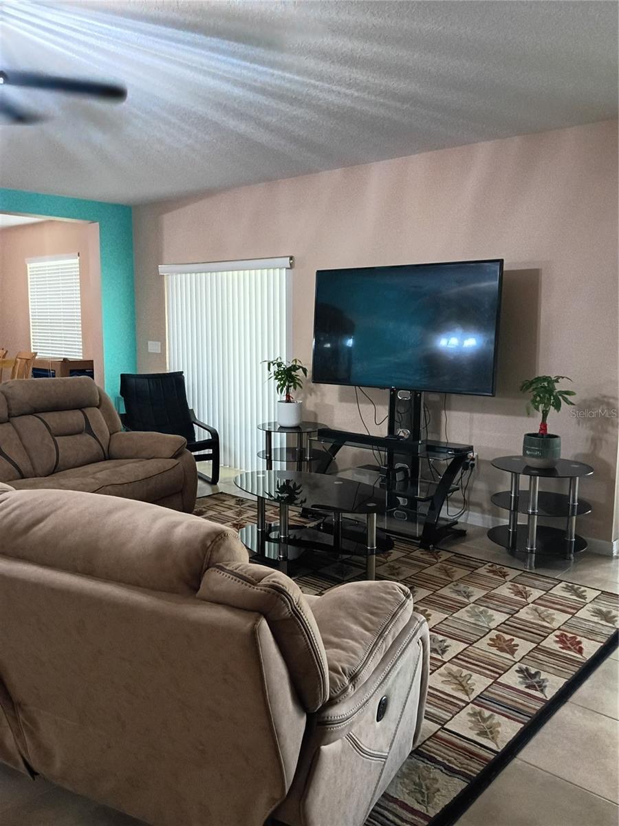 Great Room - 406 WINDBOURNE WAY, HAINES CITY