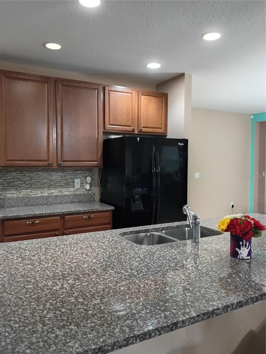 Kitchen - 406 WINDBOURNE WAY, HAINES CITY