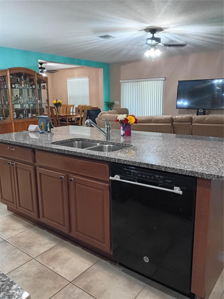 Kitchen - 406 WINDBOURNE WAY, HAINES CITY