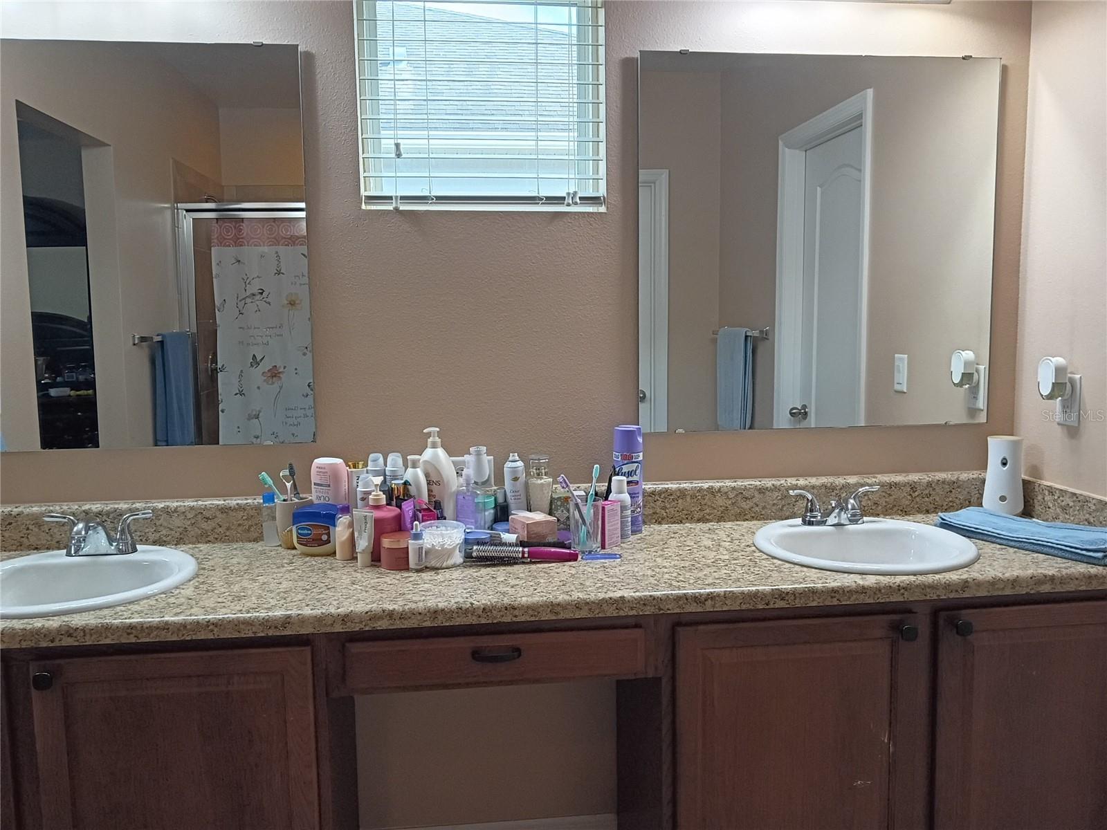 Primary Bathroom - Double Vanity - 406 WINDBOURNE WAY, HAINES CITY
